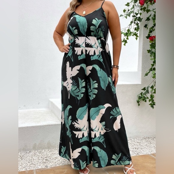 SHEIN Holidaya Plus Tropical Print Wide
Leg Cami Jumpsuit - Picture 5 of 10